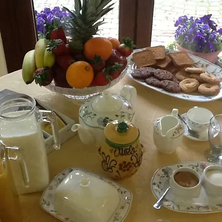 فندق مبيت وإفطار A Casa Di Lory مونْكالييري